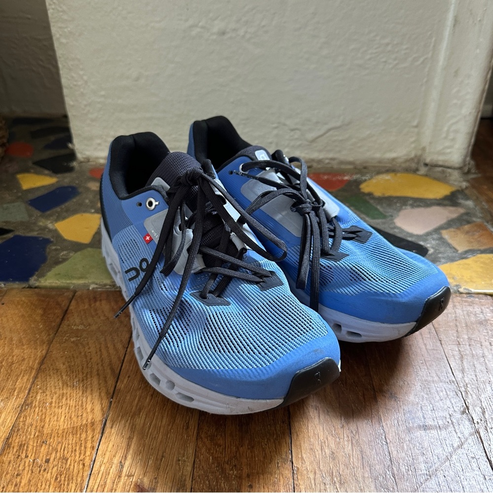 On Cloudstratus - Women's 9